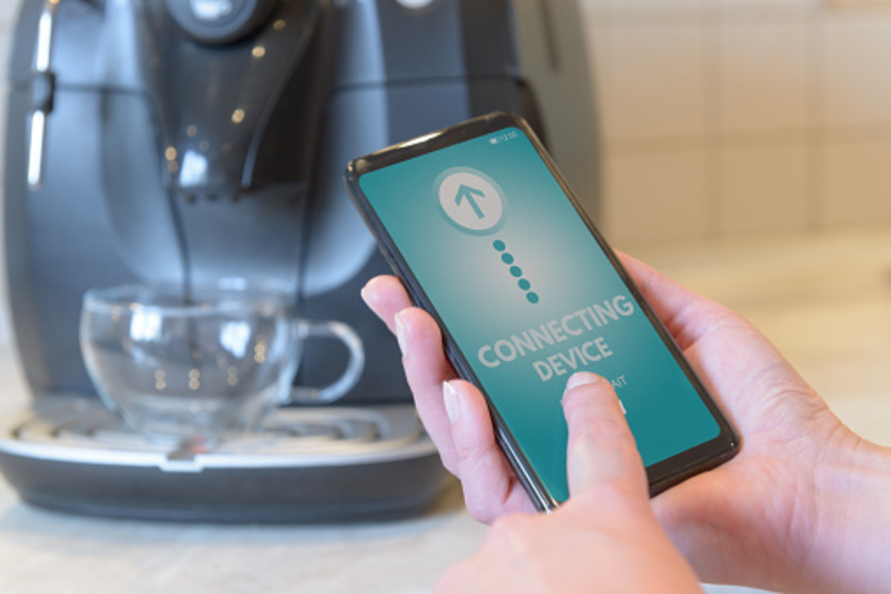 Connecting a coffee machine with a smartphone. 