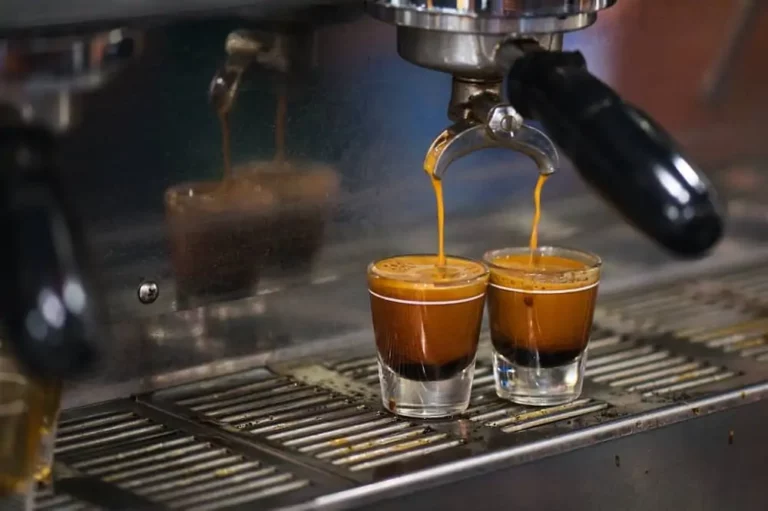 Caffeine in 4 shots of espresso